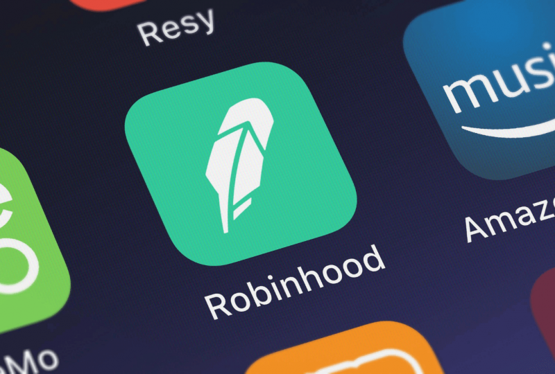 Robinhood Reports Earnings Today — Here's What To Expect
