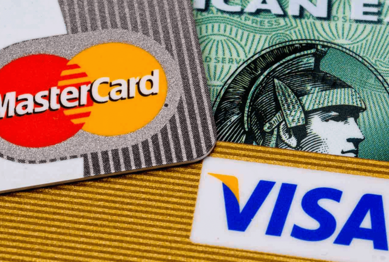 Russian Banks Turn To China As Visa, Mastercard Suspend Business